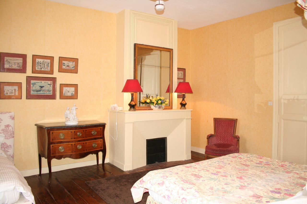 Chateau Manoir De La Leche Touvre Room photo
