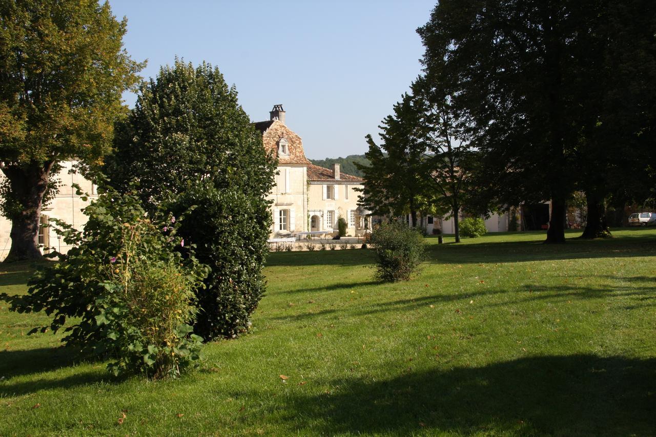Chateau Manoir De La Leche Touvre Exterior photo